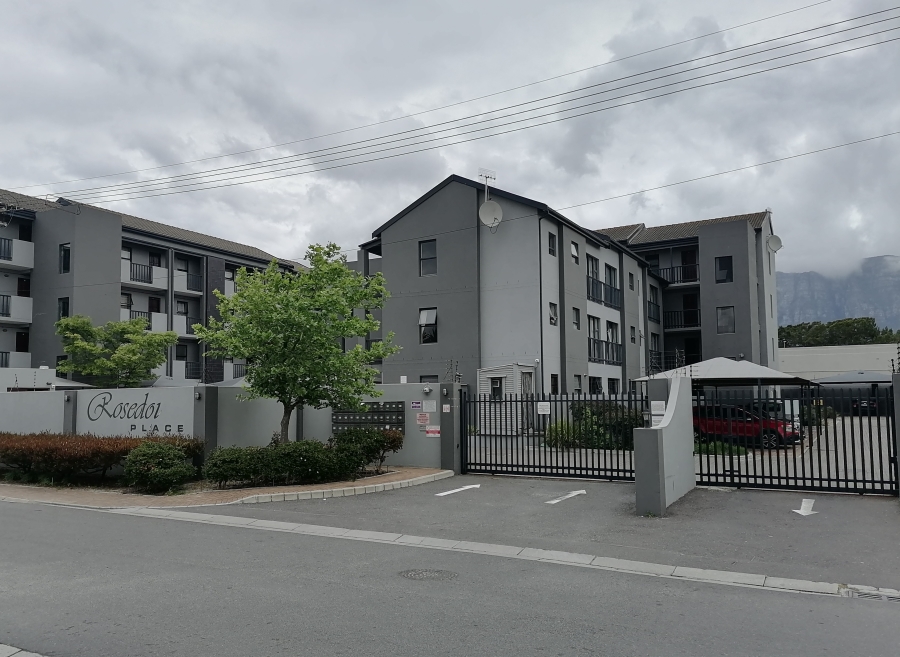 To Let 2 Bedroom Property for Rent in Lansdowne Western Cape